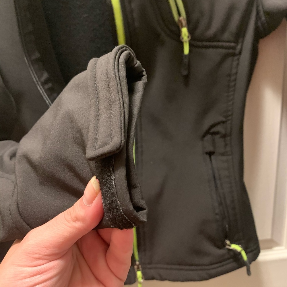 Cutter And Buck Soft Shell Jacket Size Small - image 5